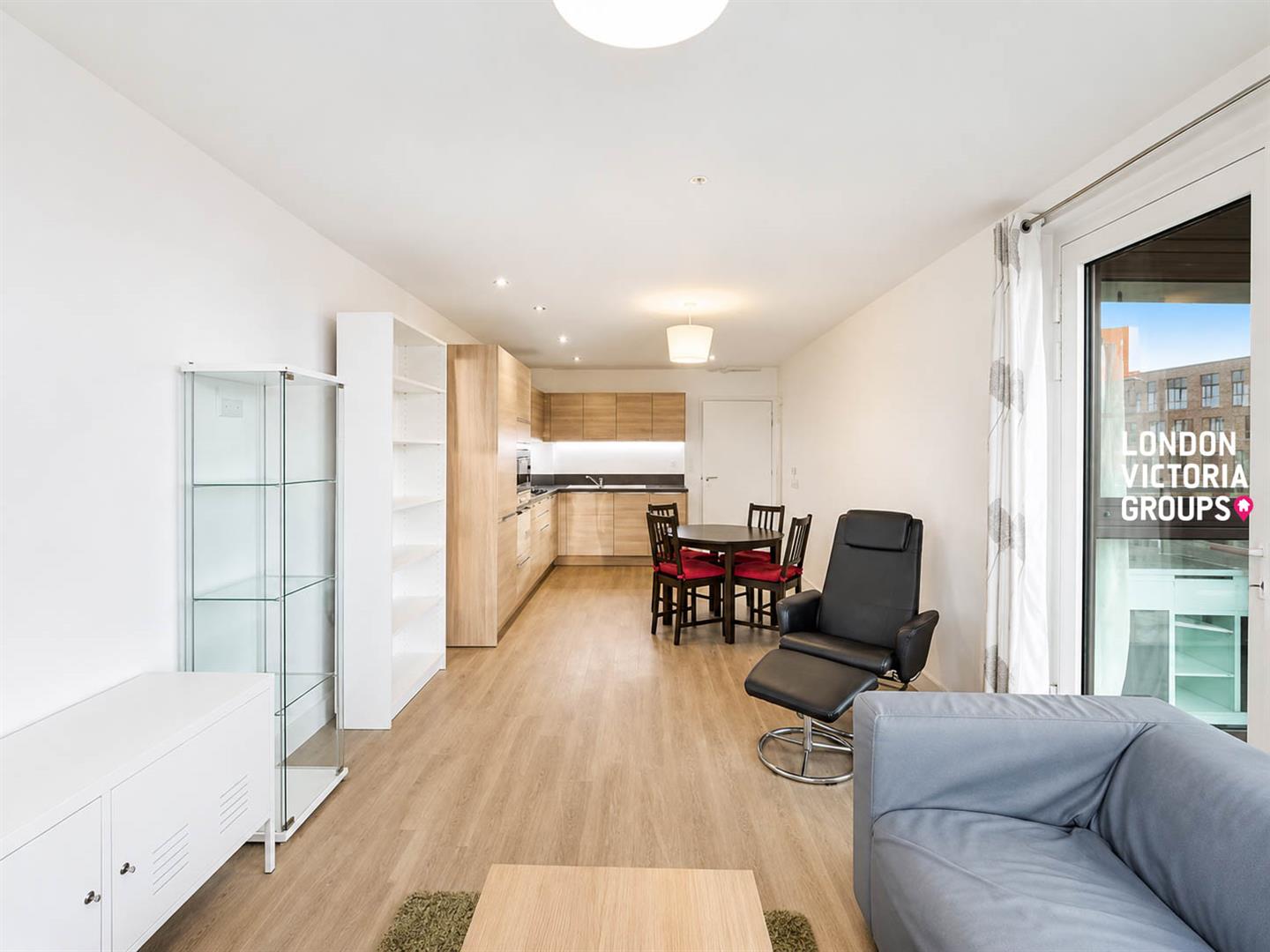 2 bed property in Oslo Tower, Naomi Street, London